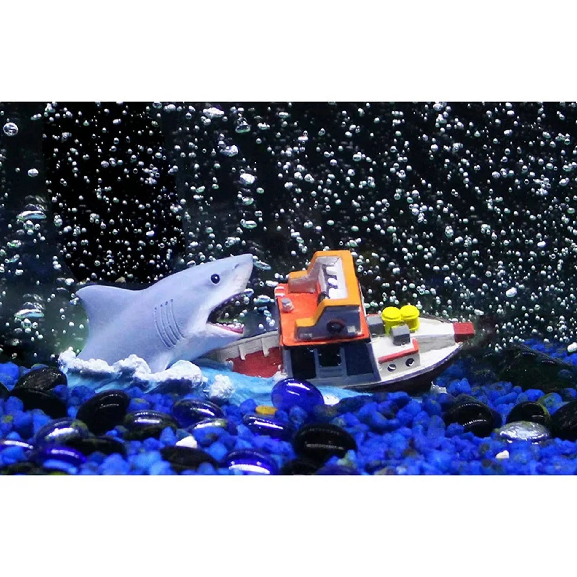 Penn-Plax Jaws Resin Aquarium Decor – Boat Attack – Small, Multi-Colored